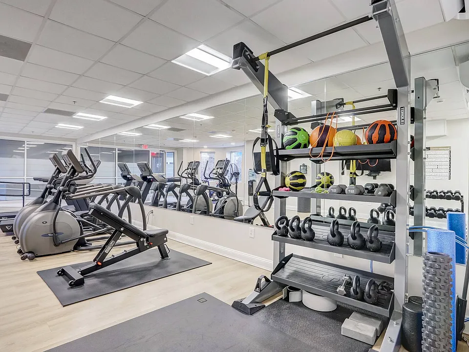 24/7 Fitness Center