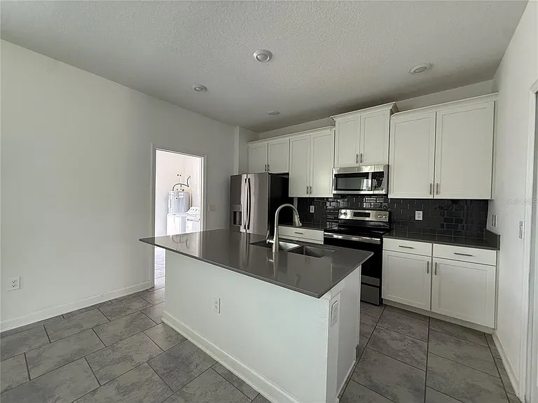 5647 Quiet Palm Loop — Photo 6