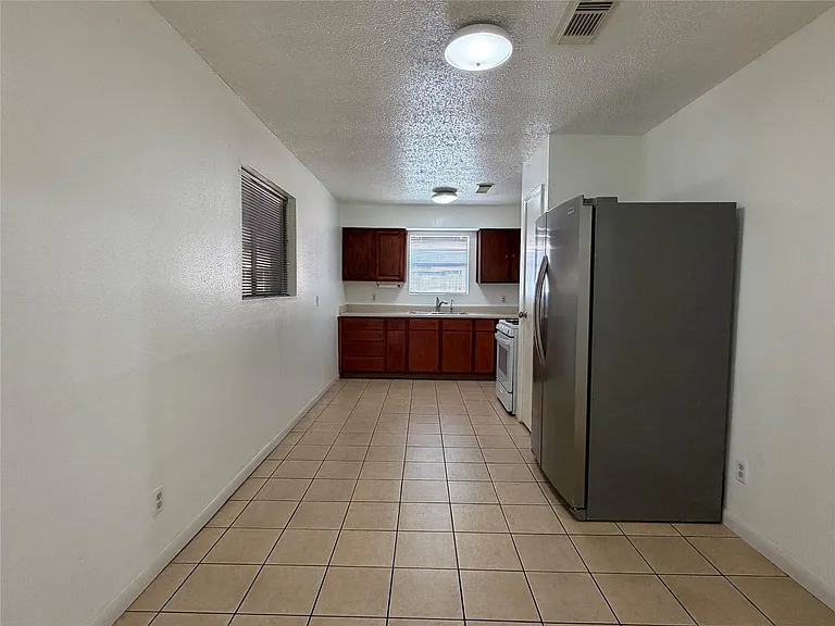 8842 Barton St — Photo 6