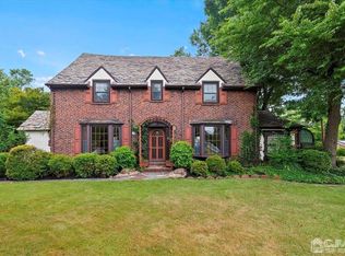 108 Freeman St, Woodbridge, NJ 07095