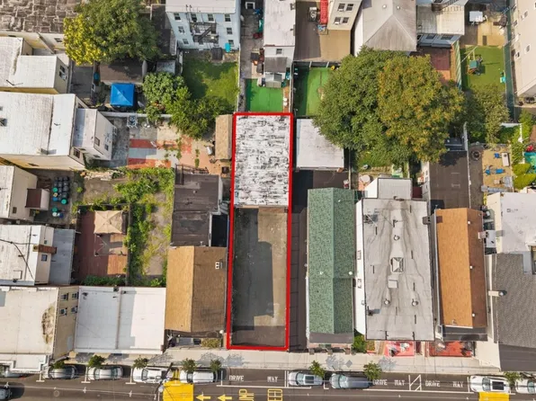 311 42nd Street image 3 of 17