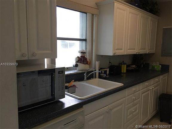 5th image of 8437 NW 12th St