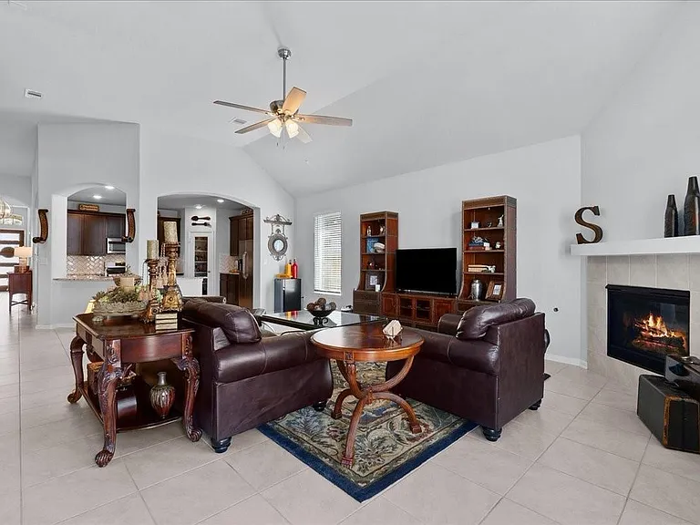 4907 Autumn Hills Trl — Photo 8