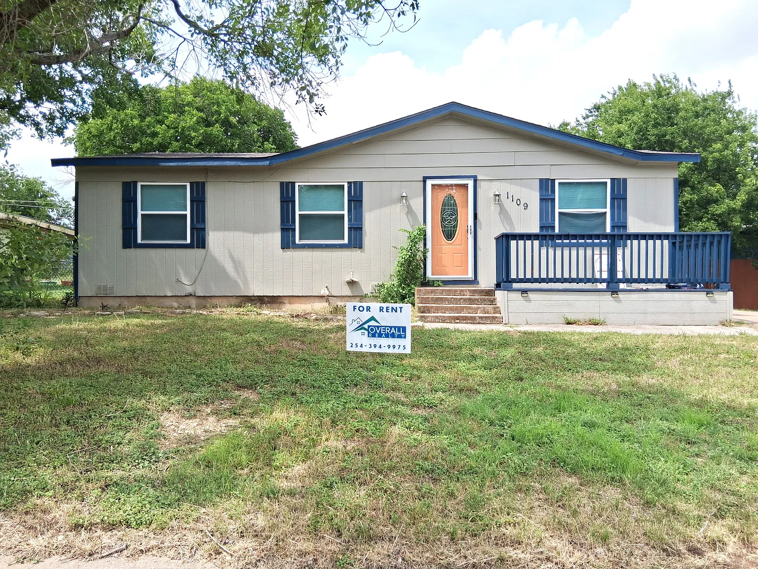 Elyse 1109 - 1 — Photo 1