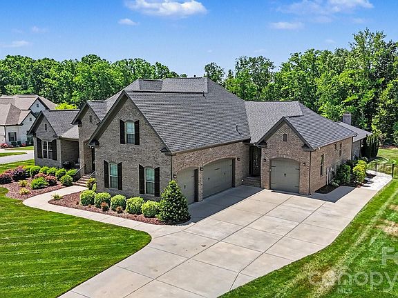 4th image of 720 Farmer Mill Ln