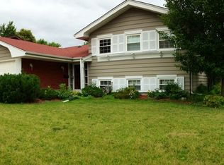 1600 Glen Lake Rd, Hoffman Estates, IL 60169