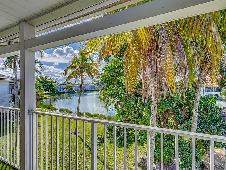 296 Cypress Point Dr — Photo 40