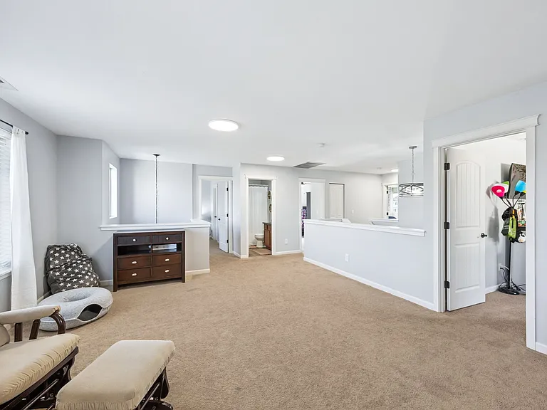 15233 Kayla St SE — Photo 10