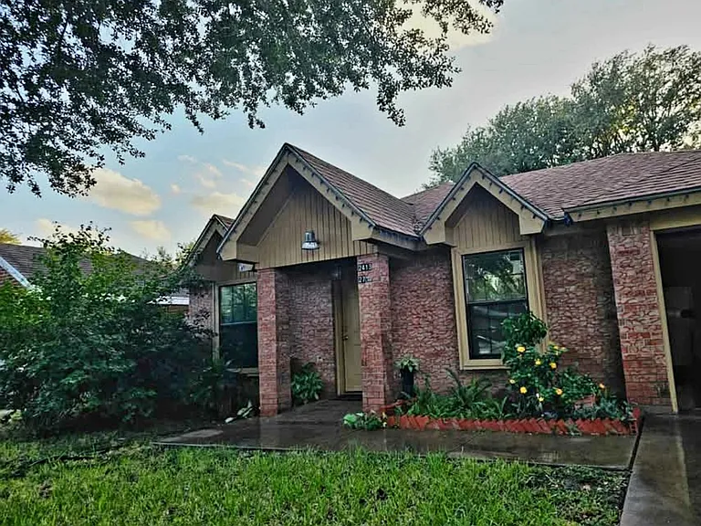 2413 N 27th Ln — Photo 18