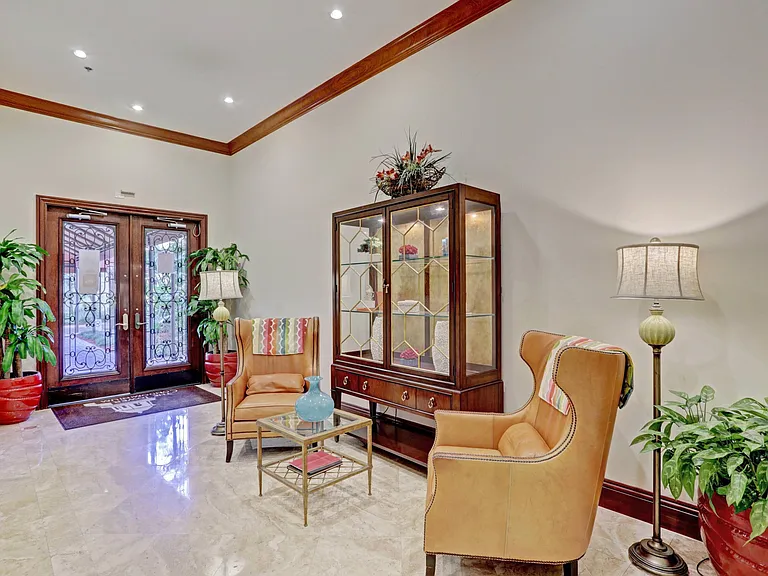 630 Sapodilla Ave #112 — Photo 39