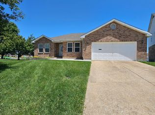 8703 Fatima Dr, Saint Louis, MO