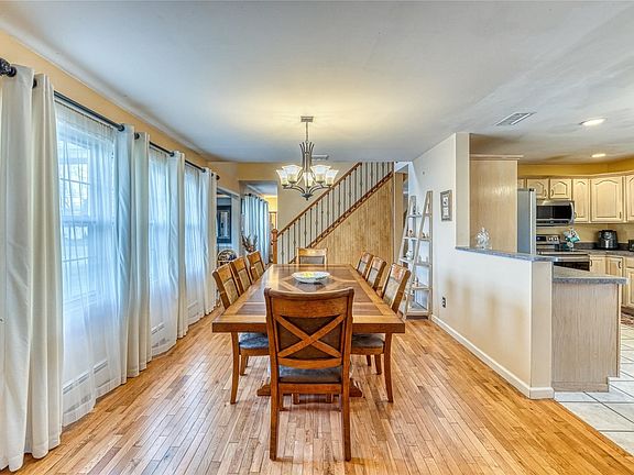 5th image of 44 Dunkirk St
