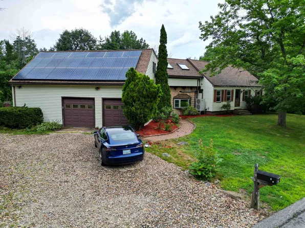 2 Pine Street, Derry, NH 03038