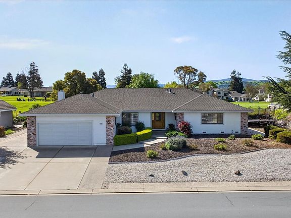 3rd image of 860 S Ridgemark Dr