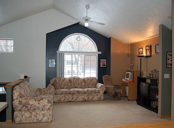 3rd image of 8490 Cochise Dr