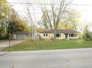 207 S Main St, Dousman, WI 53118