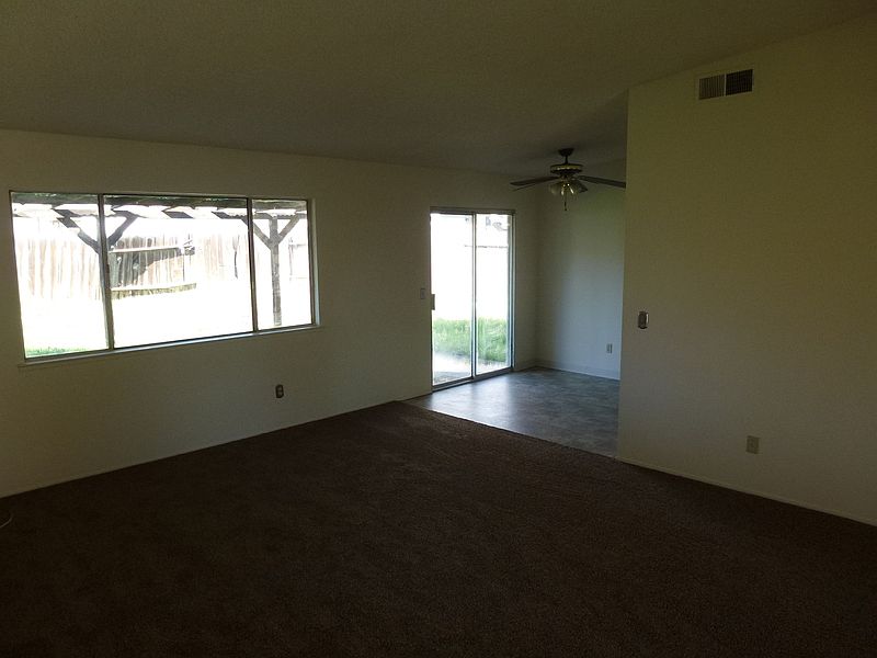 1st image of 509 Gregory Dr