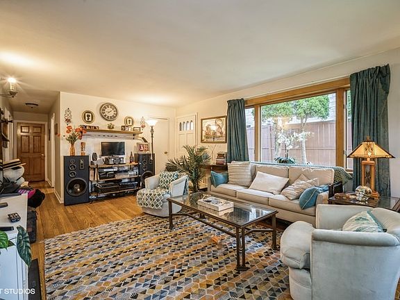 2nd image of 4546 Lilac Ave