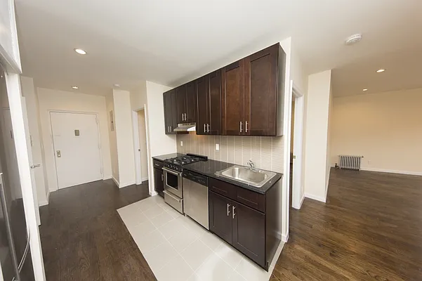 Rented by MNS | media 18