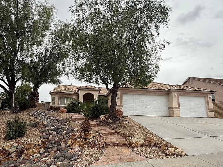 2863 Ventana Dr — Photo 2
