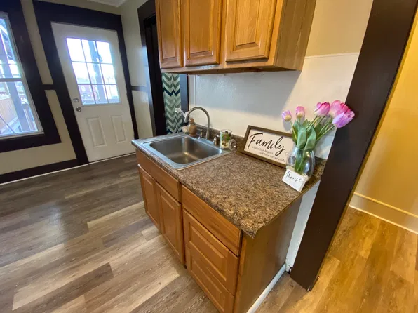 1060 Chicopee St #Em-3l, Chicopee, MA 01013