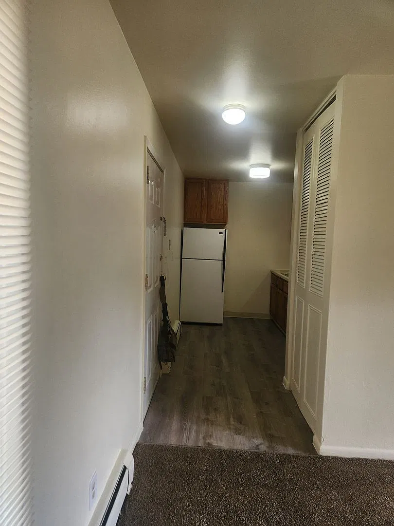 Mulford Park Apartments — Photo 3