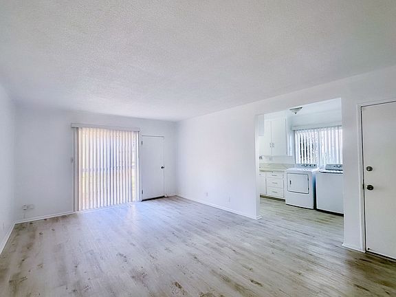 3rd image of 629 Hardin Dr APT 2