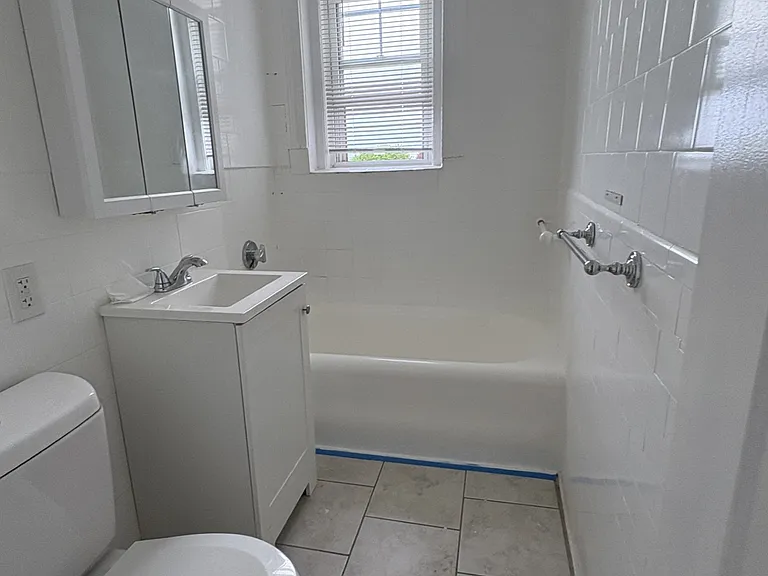 2 webster — Photo 6