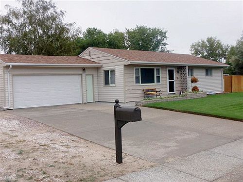 1st image of 2927 E C St