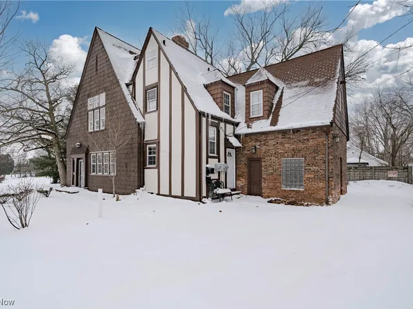 13935 Southington Rd, Cleveland, OH 44120