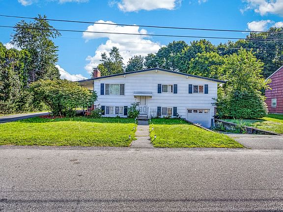 2nd image of 19 Oak Ridge Dr E