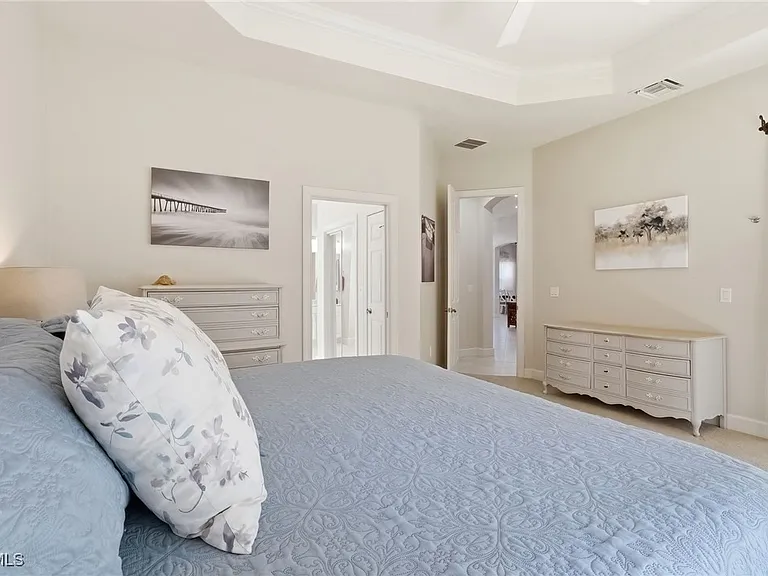 11225 Lithgow Ln — Photo 14