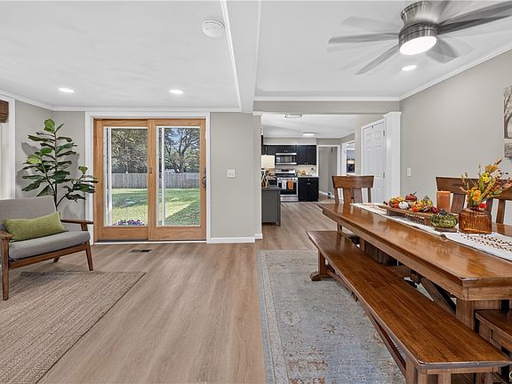 3rd image of 7319 Highbridge Rd