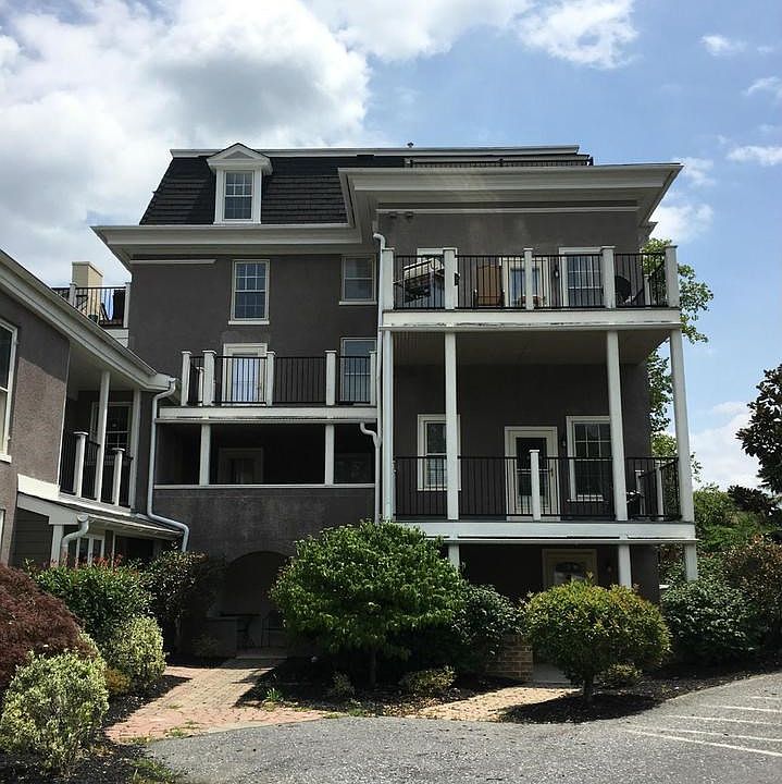 Exterior (Rear)