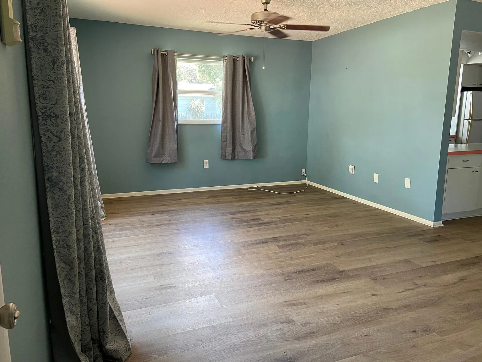2 bed, 1150 sqft, $2,200 — Photo 2