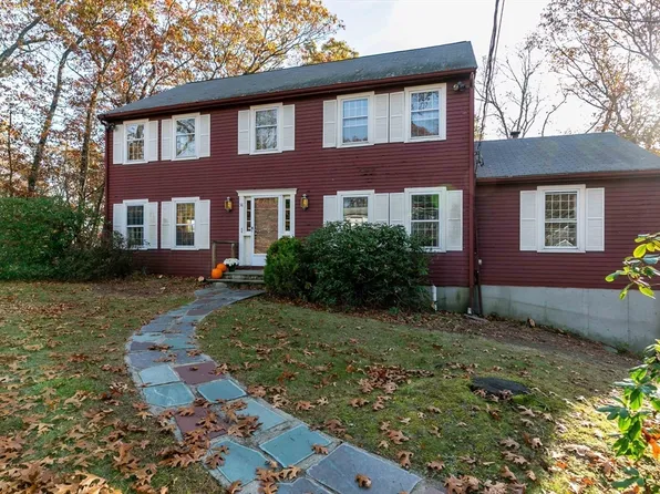 56 Checkerberry Ln, Framingham, MA 01702