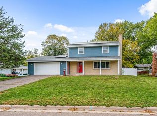 3035 Patton Rd, Roseville, MN 55113