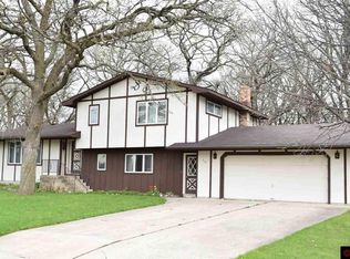 719 Cleveland Ave W, Winnebago, MN 56098