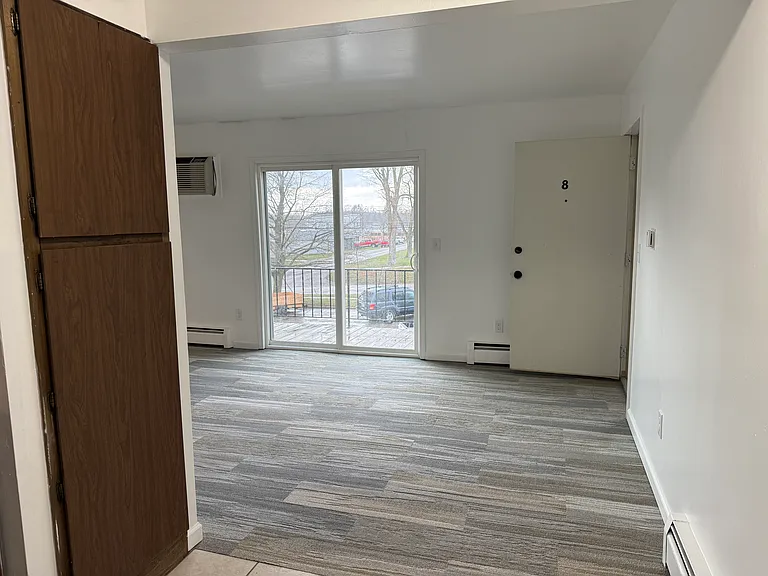 211 E Main St #8 — Photo 9