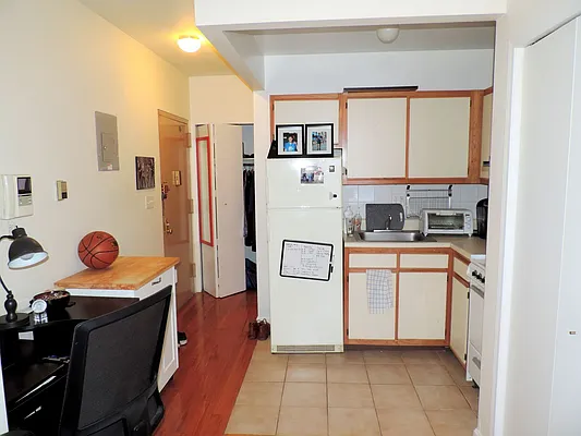 Rented by J Misrahi Realty Corp | media 12