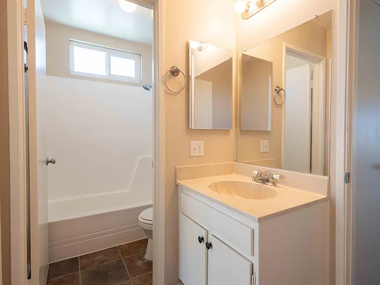 1272 Vista Serena Ave — Photo 8