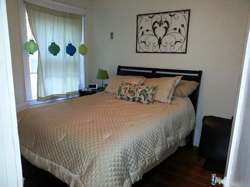1 bed, 1.0 bath, $2,400 — Photo 3