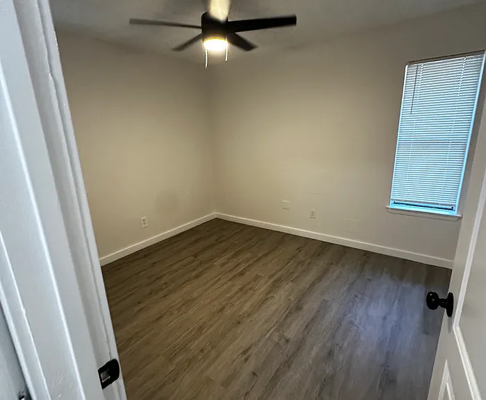 2463 Fort Worth St — Photo 17