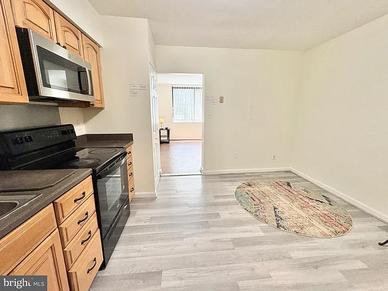 3713 George Mason Dr #T5W — Photo 13