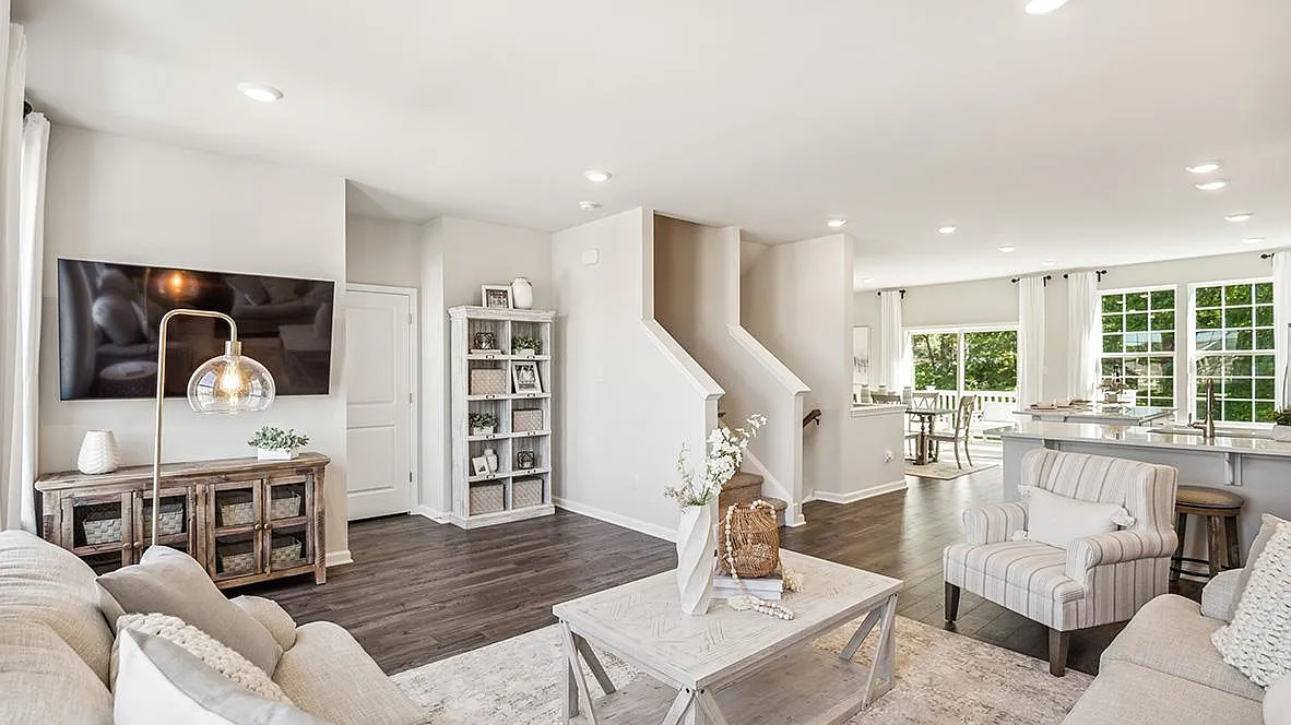 1129 Turnstone Dr — Photo 3