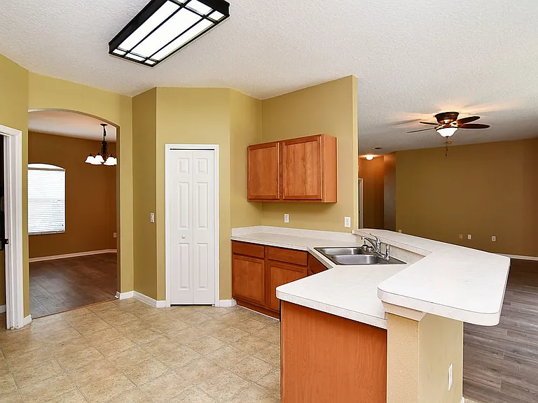 48 Pickering Dr — Photo 14