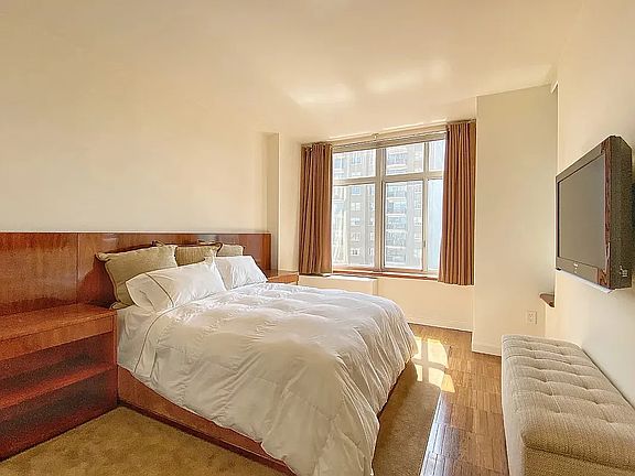 3rd image of 188 E 64th St APT 2303