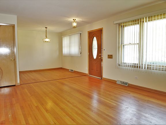 5th image of 2136 Spruce Ave