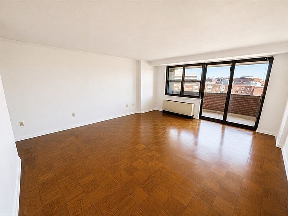 5th image of 9 Hawthorne Pl APT 12F