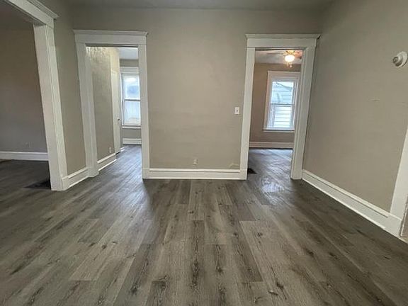 3rd image of 1305 9th St #2